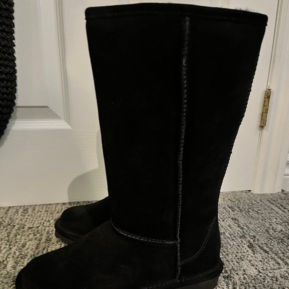 Bearpaw boots - Picture 2 of 2